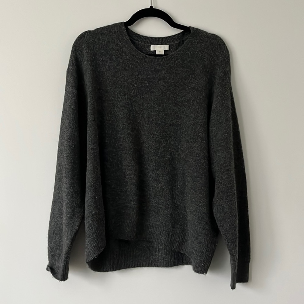 H&M grey crewneck sweater